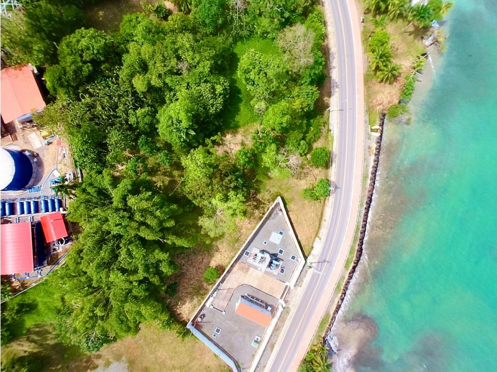 Lote con Vista al Mar Cerca de Bocas Town, Panama - 2