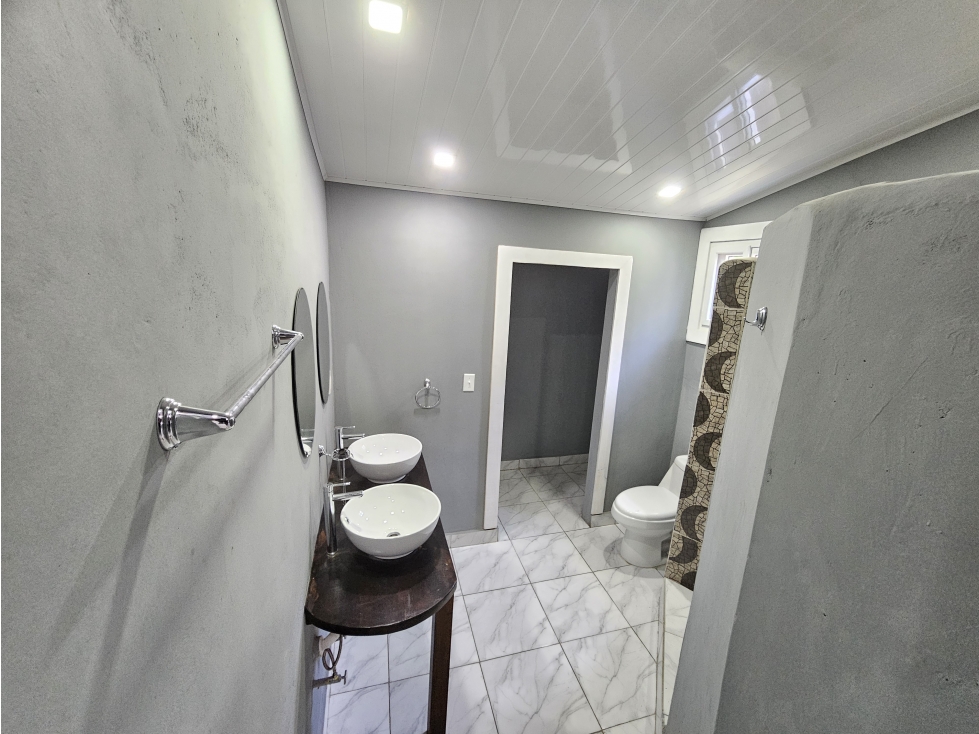 Casa de 2 Recámaras y 2 Baños Viva o Invierta en el Centro de Pedasí - 3