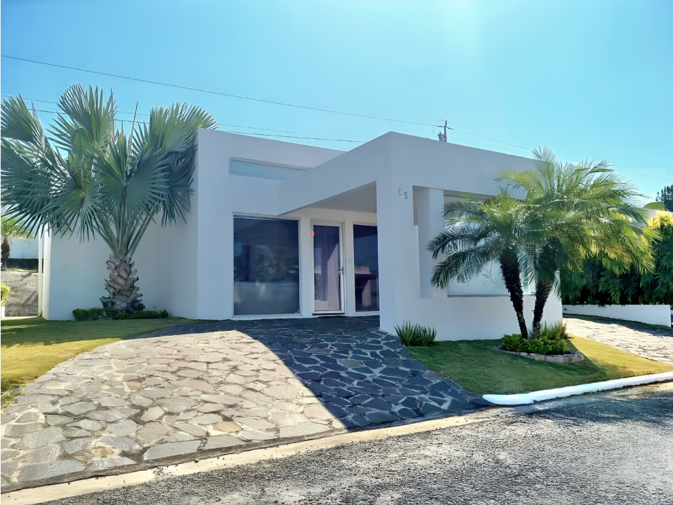 Casa de 3 recámaras para inversión o residencia, Rio Hato, Panama