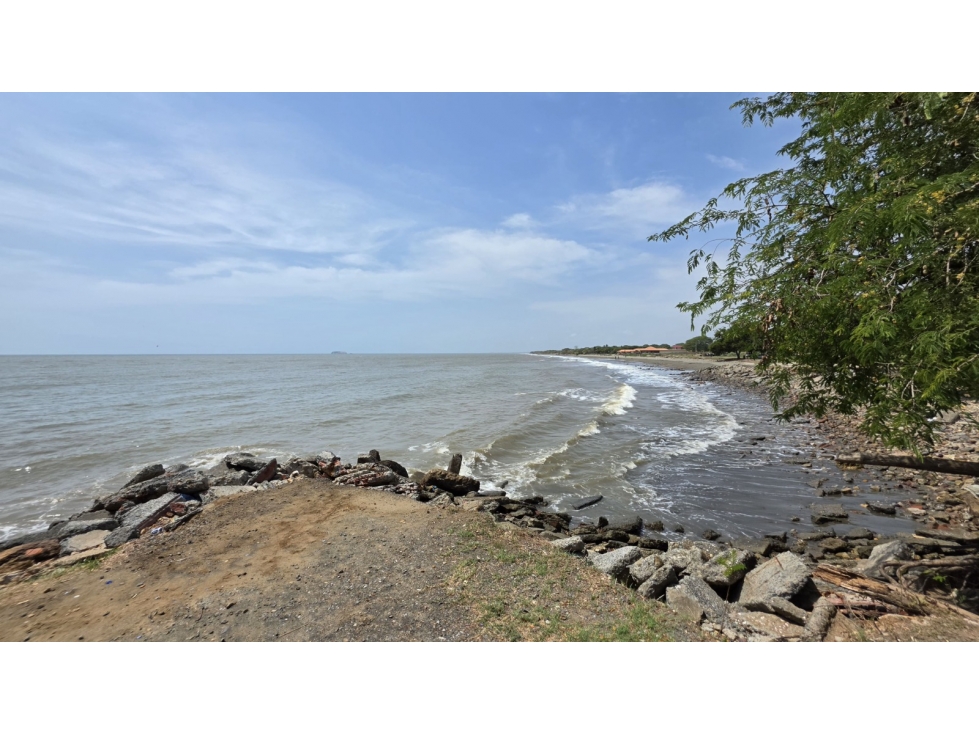 Terreno Costero en Venta Playa Los Guayaberos, Los Santos, Panama - 1