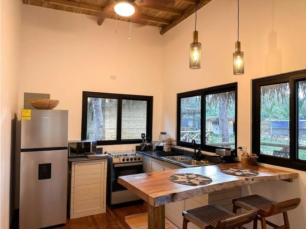 Nueva Casa Estilo Cabaña en Playa Venao, Panama - 6