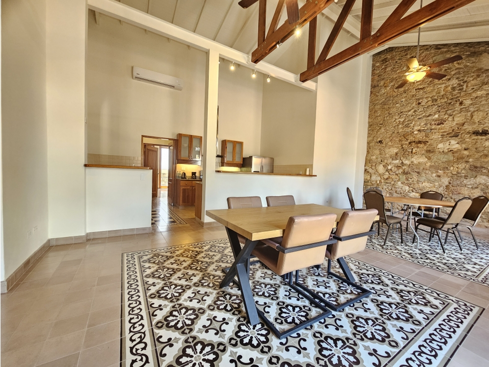 Exclusivo Apartamento en Casco Viejo, a Pasos de la Playa.