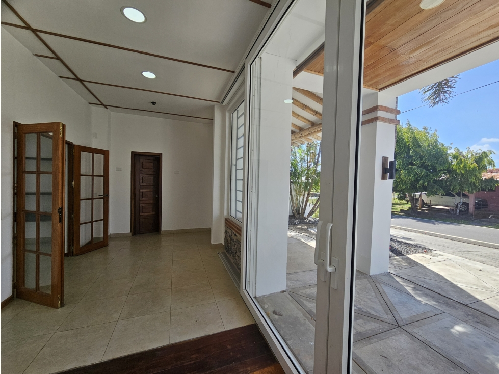 Casa de concepto abierto en el pueblo de Pedasi, Panama — foto 6