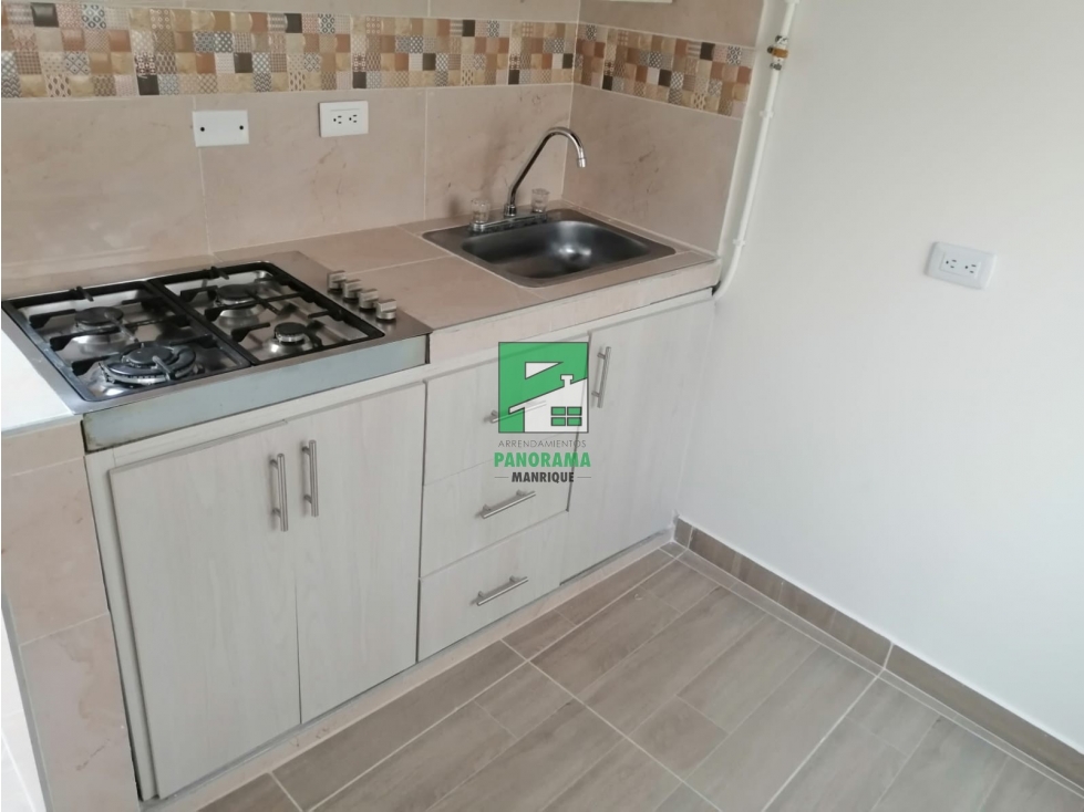 APARTAMENTO EN ARRIENDO SECTOR MANRIQUE — foto 2