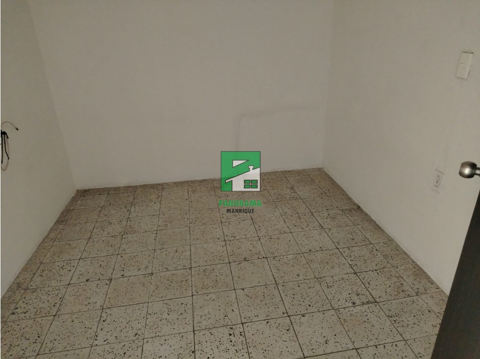 APARTAMENTO EN ARRIENDO SECTOR MANRIQUE — foto 5