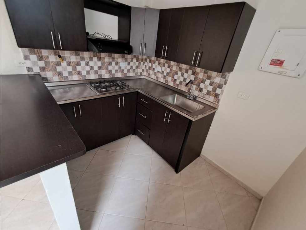 APARTAMENTO EN ARRIENDO SECTOR CAMPO VALDES — foto 2
