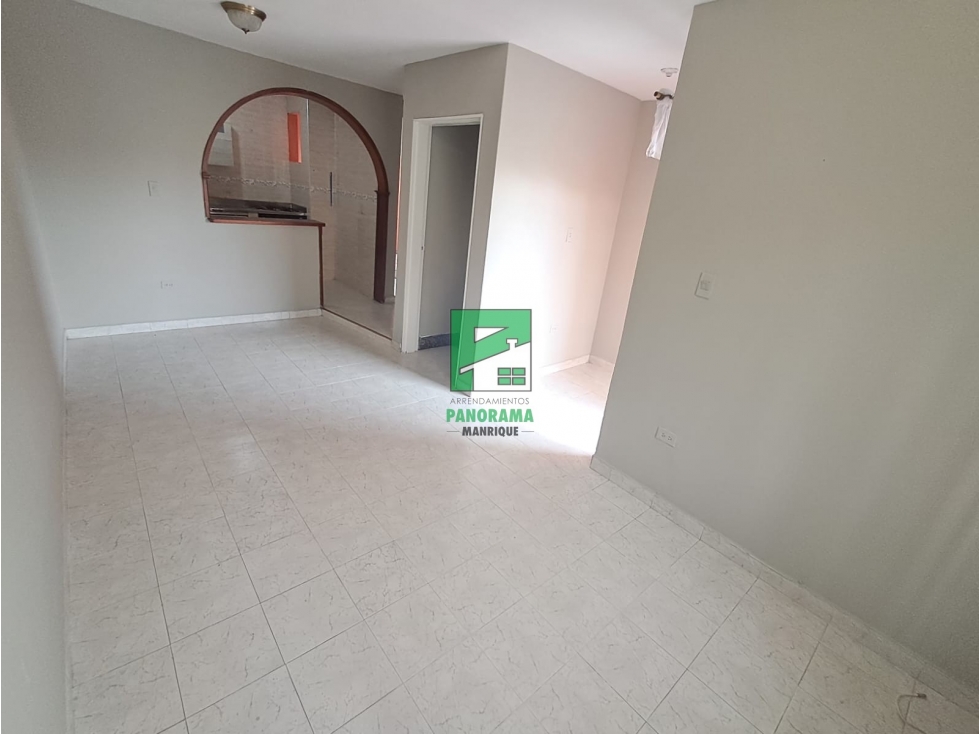 CASA EN ARRIENDO SECTOR MANRIQUE CENTRAL — foto 2