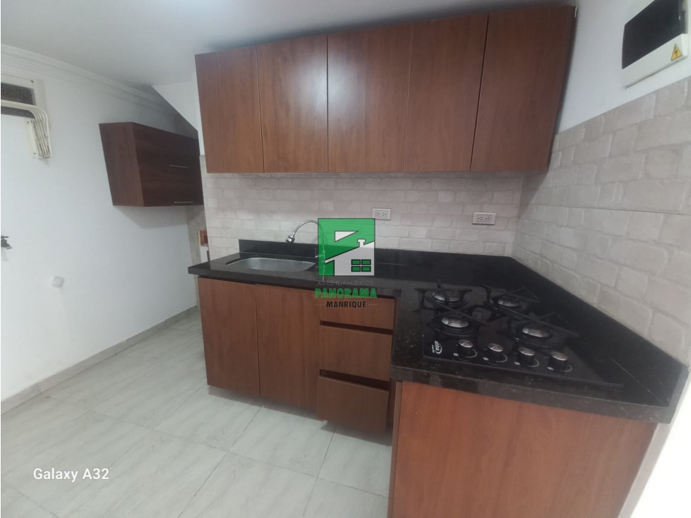 CASA EN ARRIENDO SECTOR MANRIQUE CENTRAL — foto 5