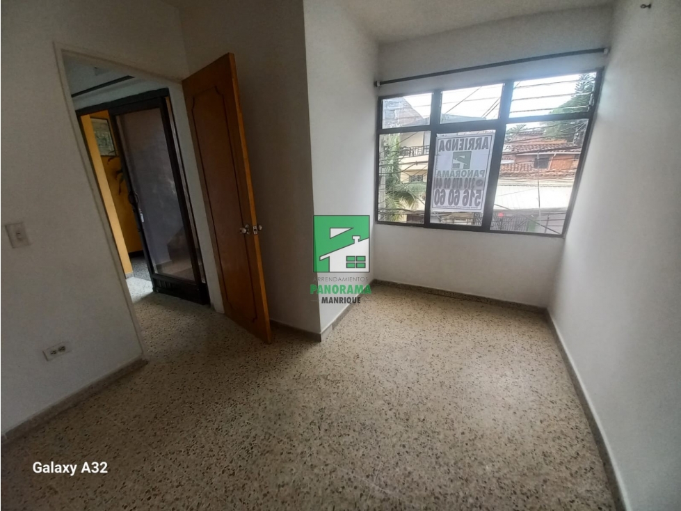 APARTAMENTO EN ARRIENDO SECTOR MANRIQUE — foto 2