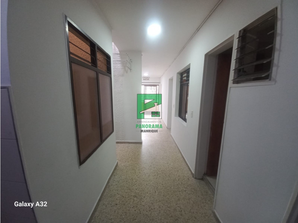 APARTAMENTO EN ARRIENDO SECTOR MANRIQUE — foto 4