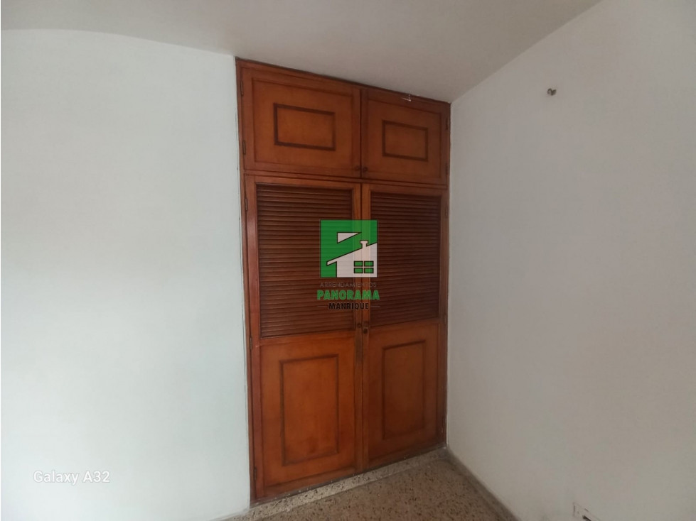 APARTAMENTO EN ARRIENDO SECTOR MANRIQUE — foto 6