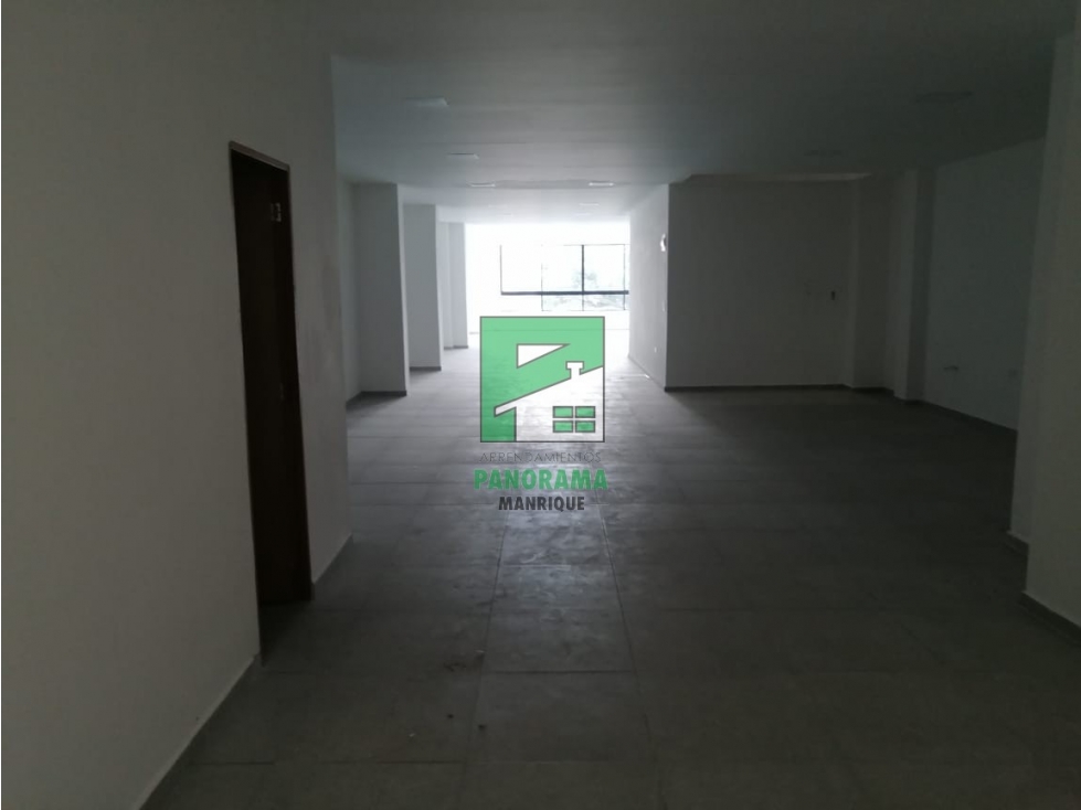 LOCAL COMERCIAL EN ARRIENDO SECTOR MANRIQUE CENTRAL — foto 3