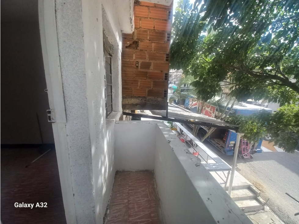 APARTAMENTO EN VENTA SECTOR MANRIQUE LAS GRANJAS — foto 3