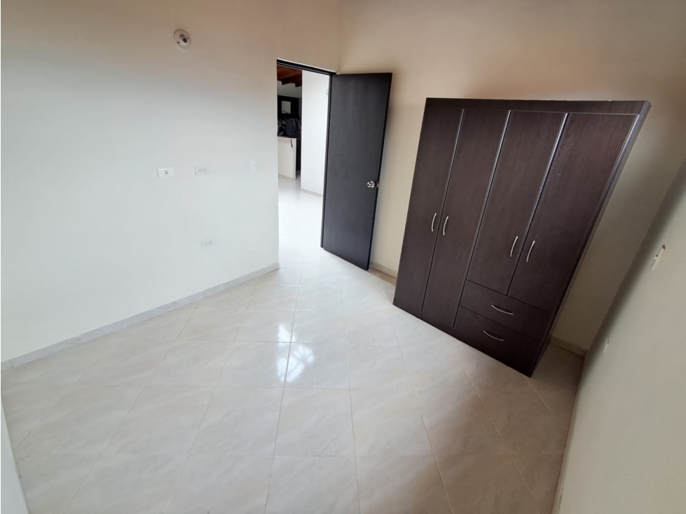 APARTAMENTO EN ARRIENDO SECTOR CAMPO VALDES — foto 5
