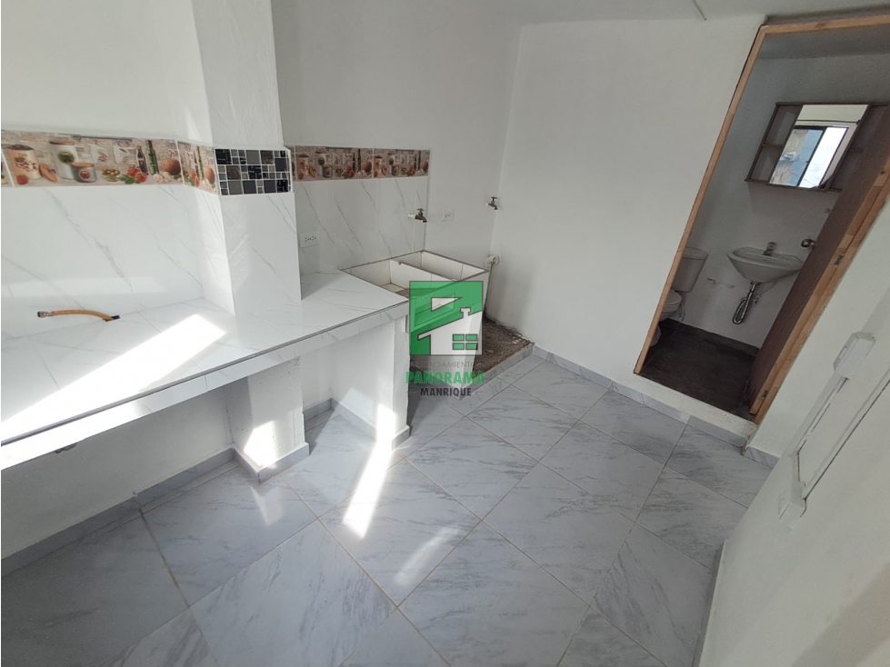 APARTAESTUDIO EN SECTOR MANRIQUE SAN JOSÉ LA CIMA — foto 3