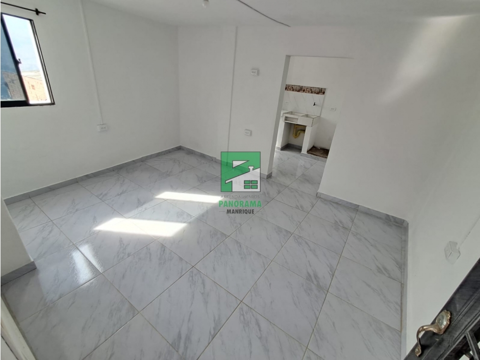 APARTAESTUDIO EN SECTOR MANRIQUE SAN JOSÉ LA CIMA — foto 4
