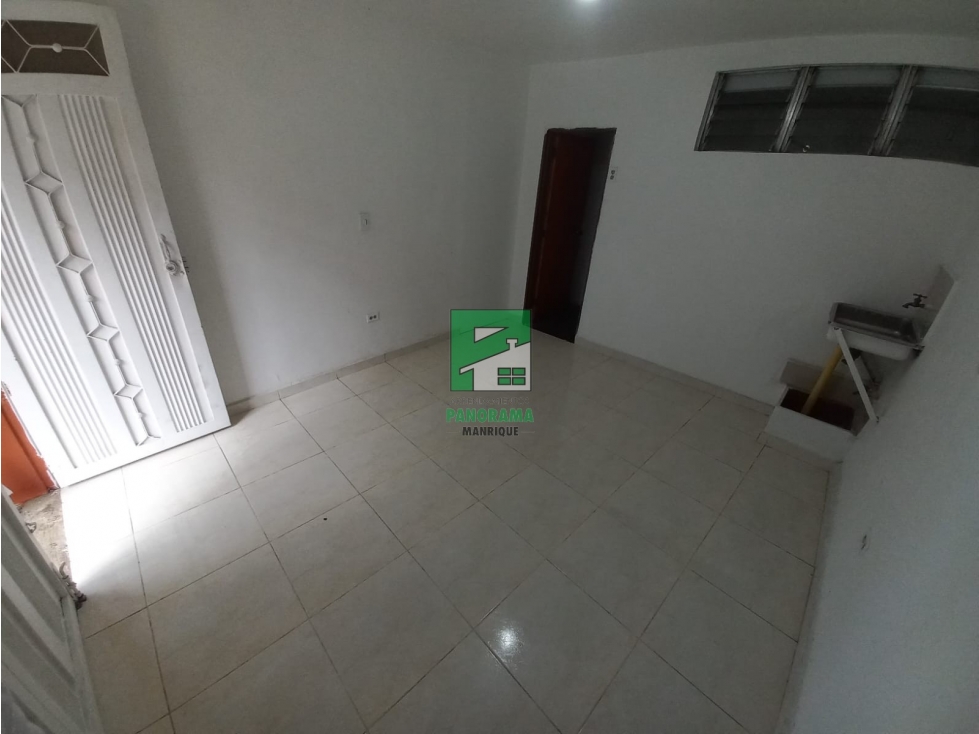 SE ARRIENDA LOCAL COMERCIAL EN MANRIQUE — foto 6