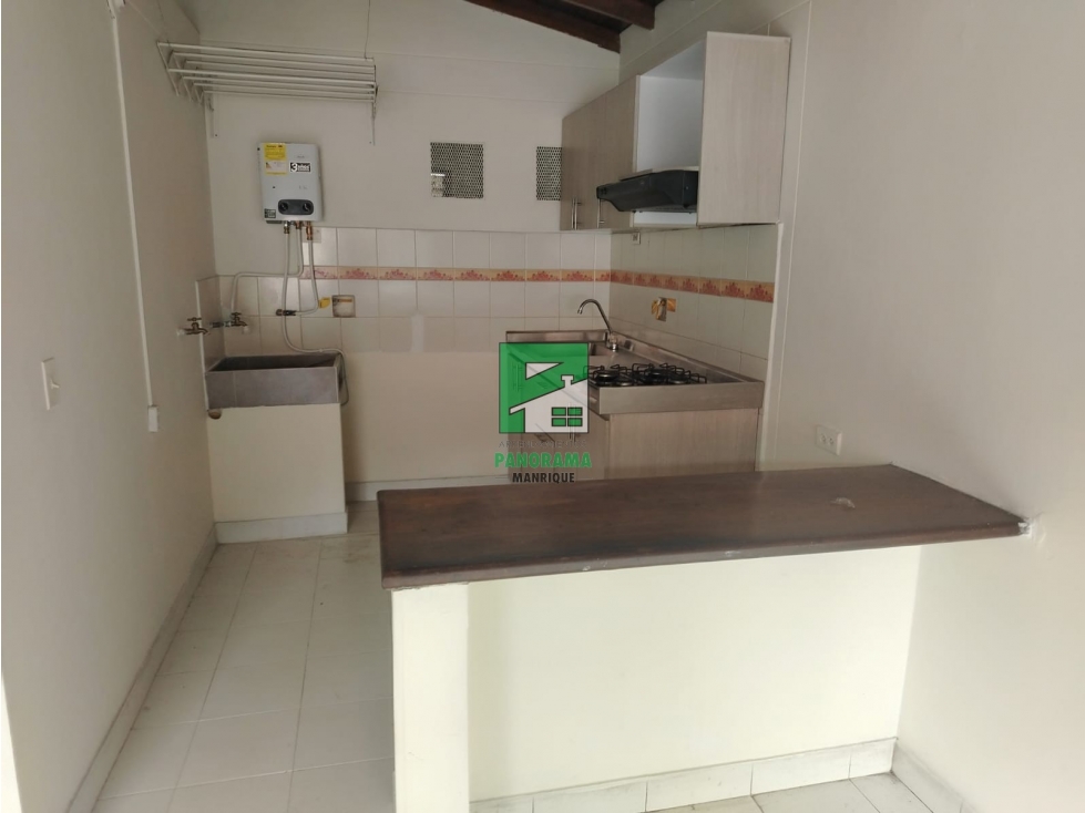 APARTAMENTO EN ARRIENDO SECTOR MANRIQUE — foto 2