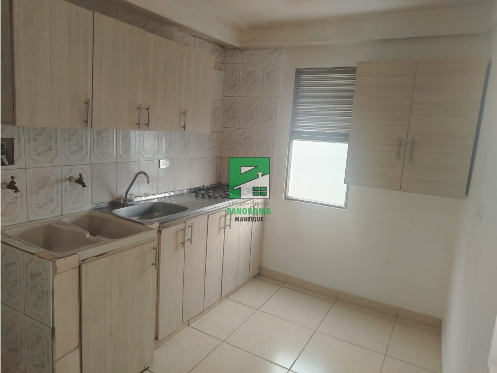 APARTAMENTO EN ARRIENDO SECTOR MANRIQUE CENTRAL — foto 3