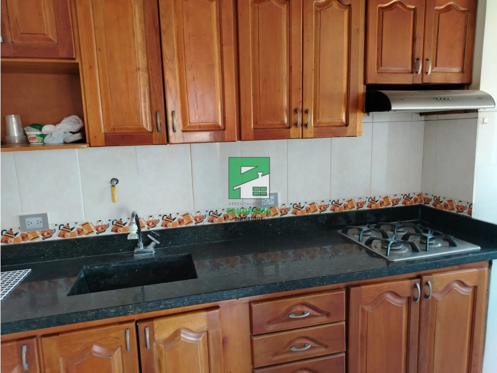 CASA EN ARRIENDO SECTOR MANRIQUE CENTRAL — foto 4