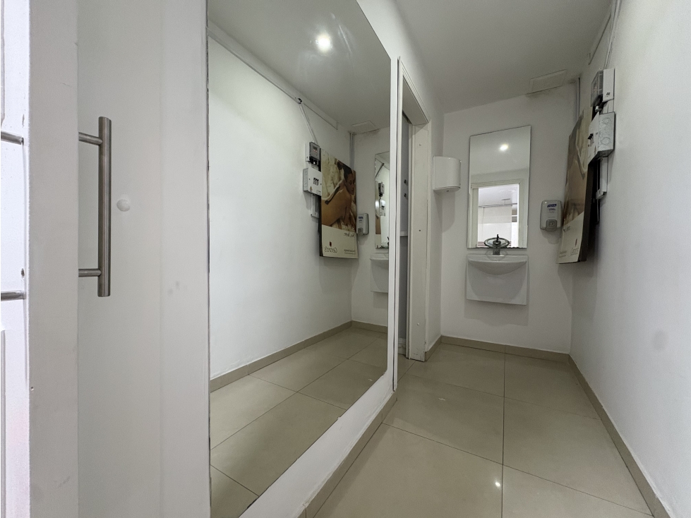 ARRIENDO LOCALES EN SANTA BARBARA — foto 4