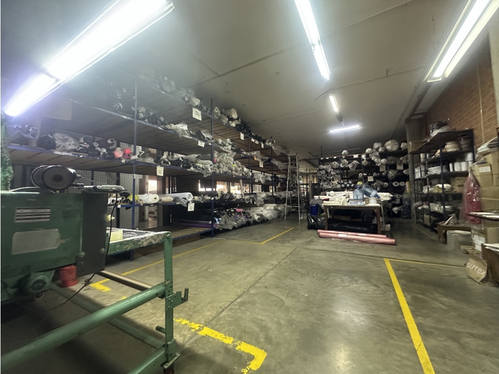 BODEGA EN VENTA Y ARRIENDO EN ZONA FRANCA - 3