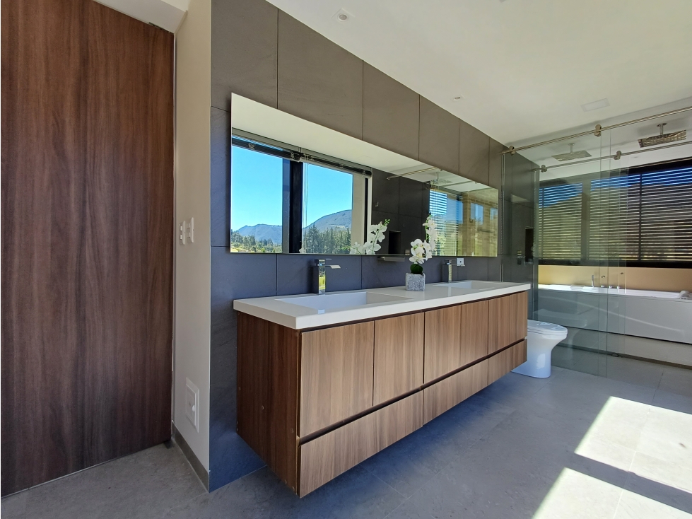 Venta de Casa LA CALERA — foto 2