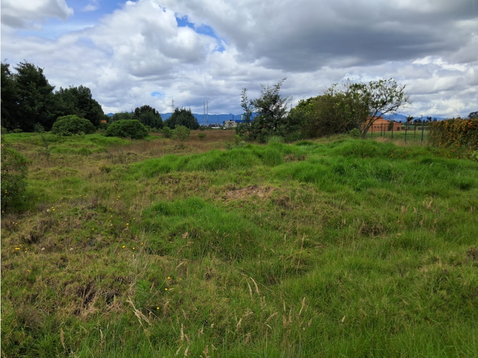 LOTE EN VENTA VIA FUNZA - 2