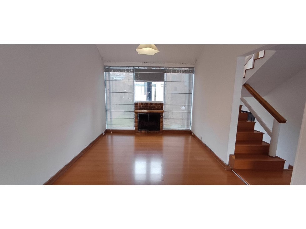 CASA EN VENTA EN CEDRITOS — foto 2