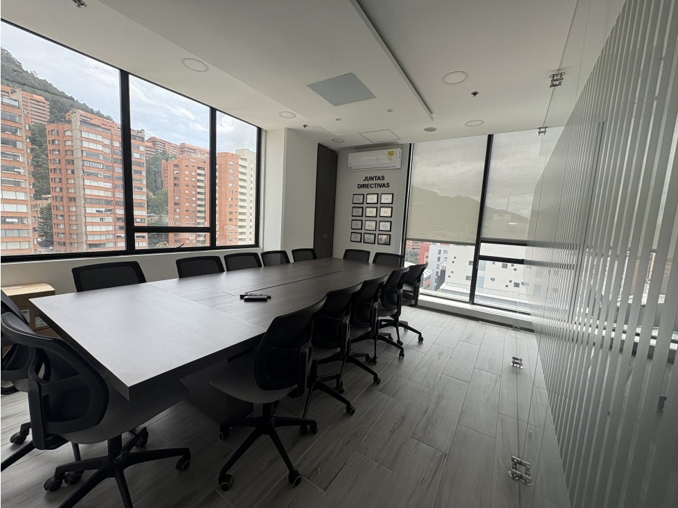 Oficina en Arriendo SANTA BARBARA — foto 2