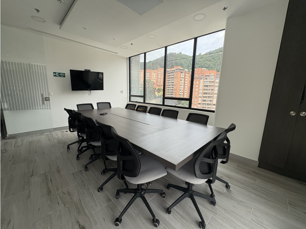 Oficina en Arriendo SANTA BARBARA