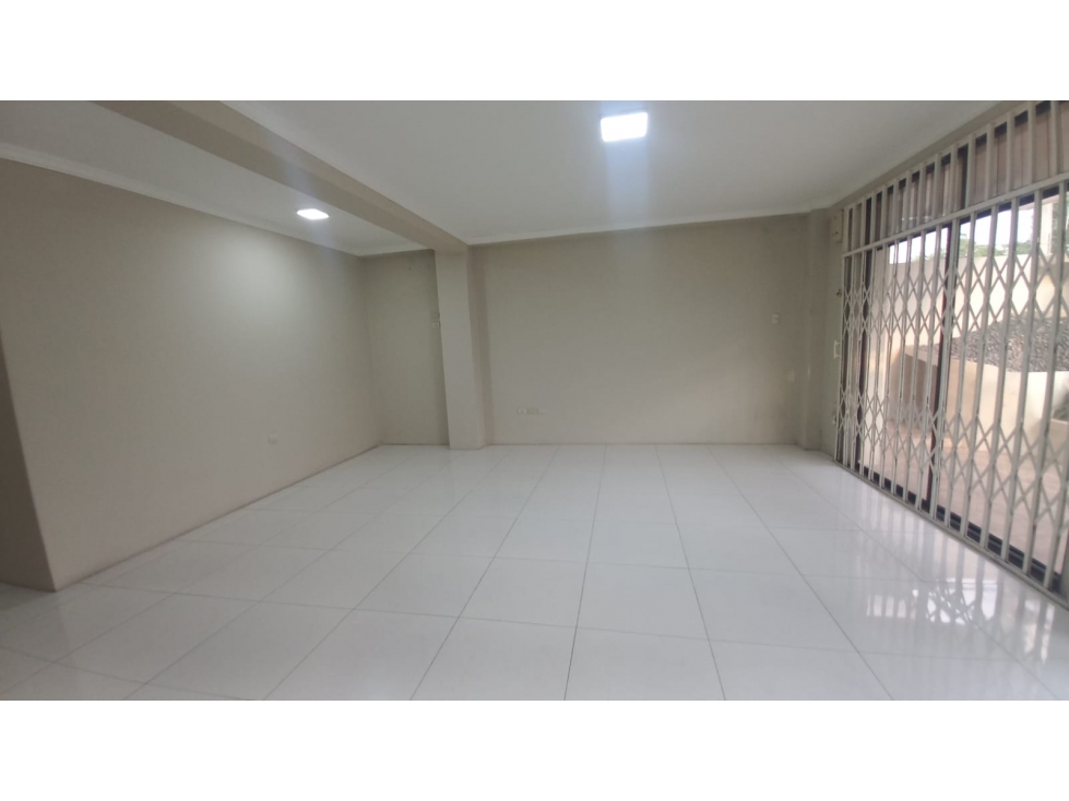 ALQUILER CASA DE UNA PLANTA EN CDLA. NUEVA KENNEDY (SYLMIR) — foto 4