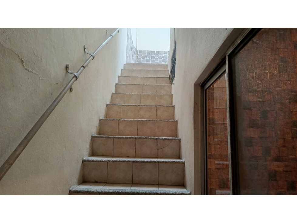 VENDO CASA EN LAS ACACIAS SUR DE GUAYAQUIL (EFDELA) - 5