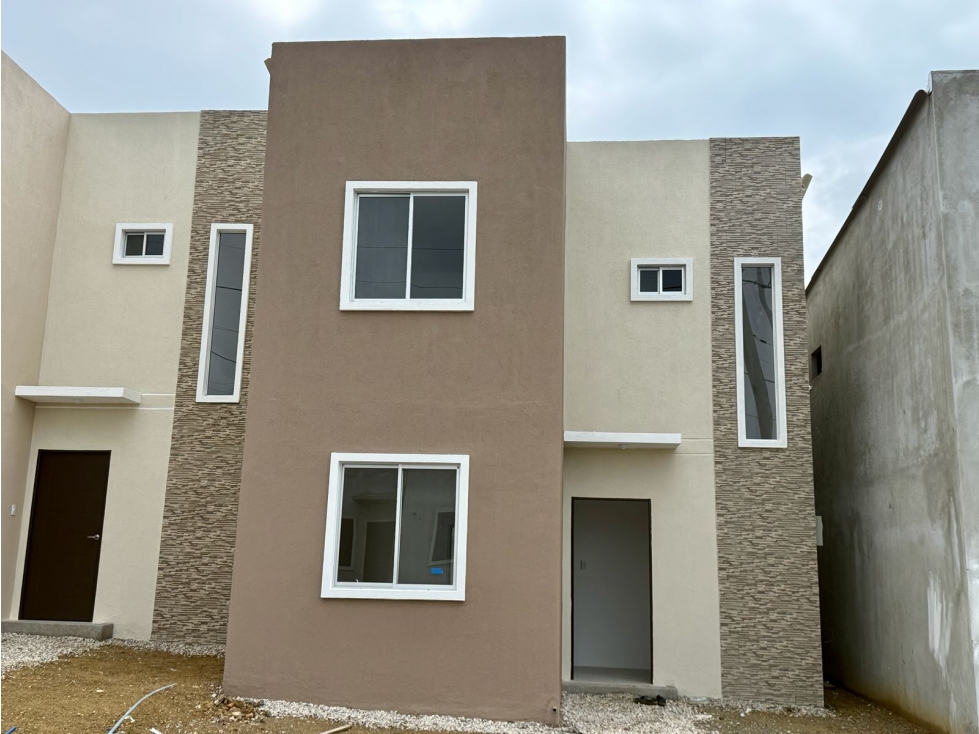 SE VENDE CASA EN PROYECTO URB. VIA DI VENTO (MERVEL)