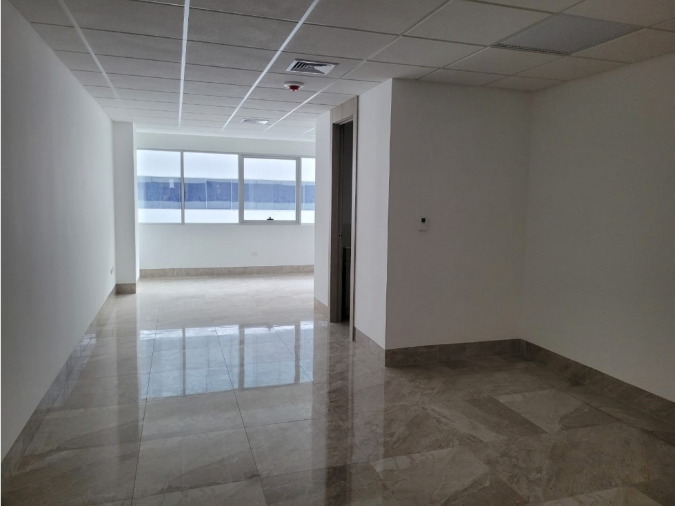 SE ALQUILA OFICINA PLATINIUM 1, LA AURORA (MONIJ) - 4