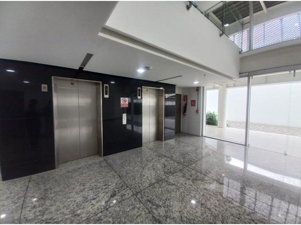 VENDO OFICINAS, AMERICAS CENTRO CORP. AV. DE LAS AMERICAS (SYLMIR) — foto 3