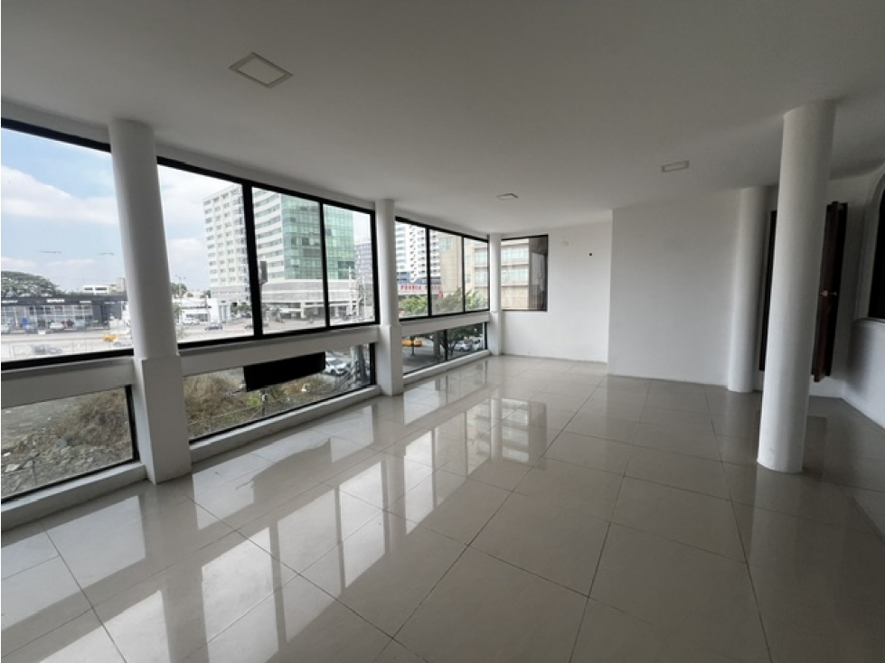 EDIFICIO EN VENTA SIMON BOLIVAR JUNTO MALL DEL SOL ( MACRIS) - 2