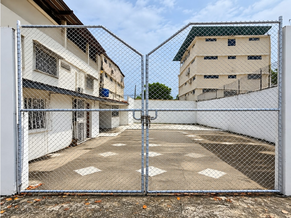 EN ALQUILER TERRENO COMERCIAL CDLA LA GARZOTA (Jkcal) - 2