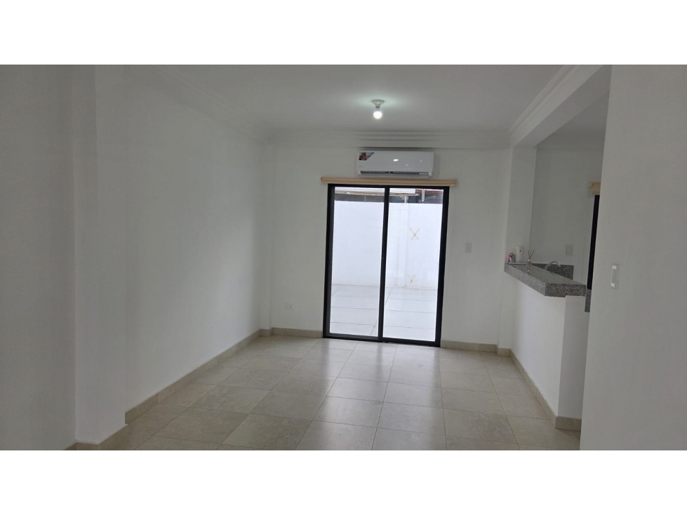 CASA EN VENTA JOYA GRANATE (VICSZO) — foto 3
