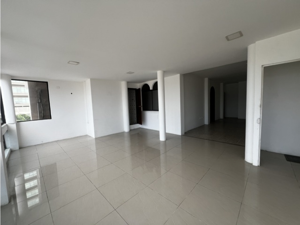 EDIFICIO EN VENTA SIMON BOLIVAR JUNTO MALL DEL SOL ( MACRIS) - 3