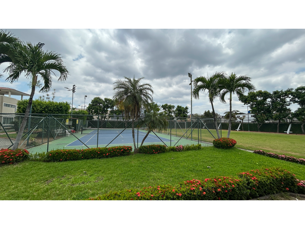 SE VENDE CASA URBANIZACION GOLETA ALCANCE (SYLMIR)