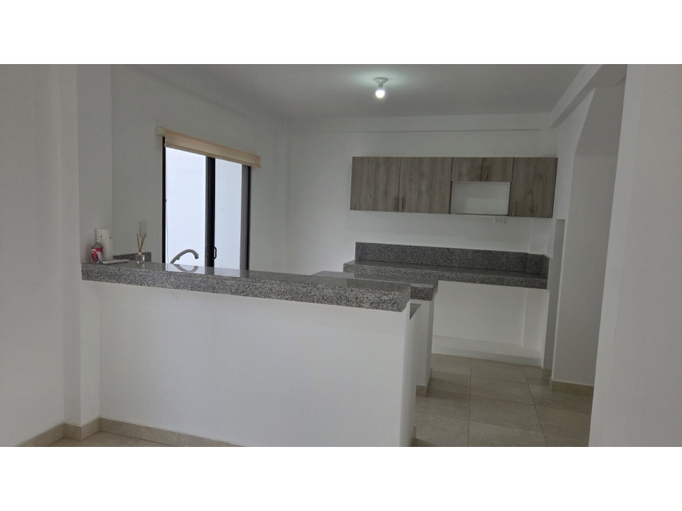 CASA EN VENTA JOYA GRANATE (VICSZO) — foto 4