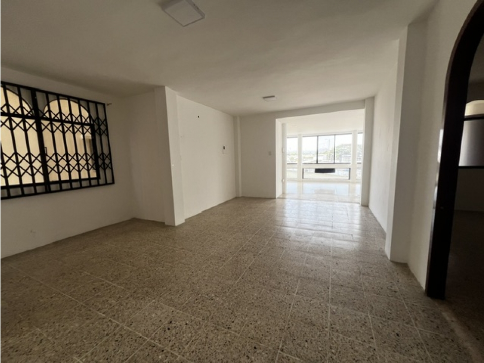 EDIFICIO EN VENTA SIMON BOLIVAR JUNTO MALL DEL SOL ( MACRIS) - 4