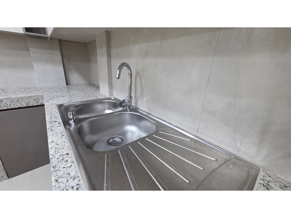 ALQUILER DE CASA EN CDLA. NUEVA KENNEDY (SYLMIR) — foto 5