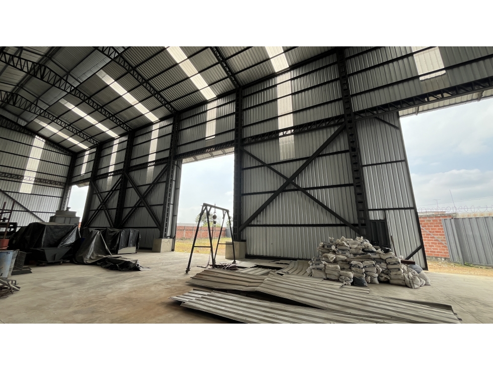 EN ALQUILER GALPÓN/BODEGA INDEPENDIENTE 1.260m2 (Jkcal) - 5