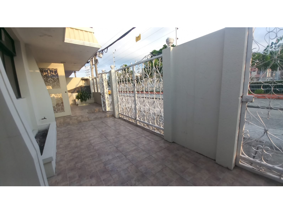ALQUILER CASA DE UNA PLANTA EN CDLA. NUEVA KENNEDY (SYLMIR) — foto 3