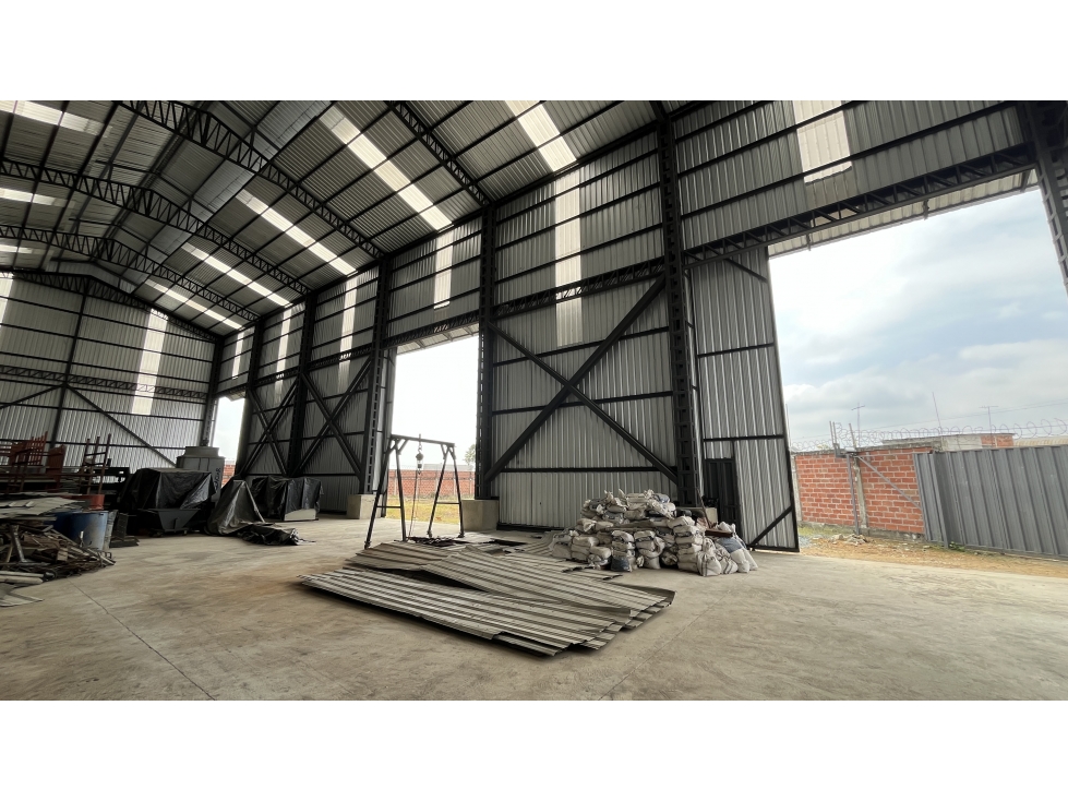 EN ALQUILER GALPÓN/BODEGA INDEPENDIENTE 1.260m2 (Jkcal) - 6