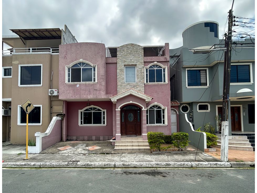 SE VENDE CASA URBANIZACION GOLETA ALCANCE (SYLMIR) - 1