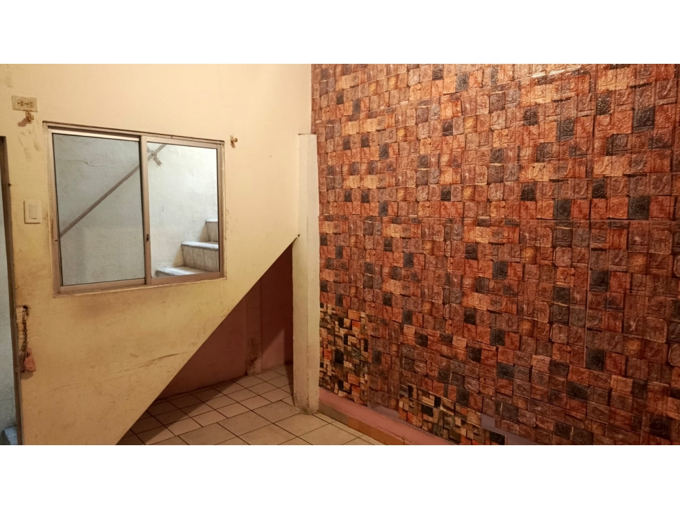 VENDO CASA EN LAS ACACIAS SUR DE GUAYAQUIL (EFDELA) - 4