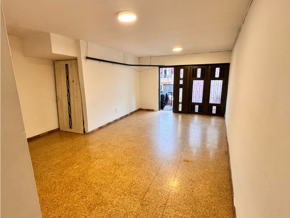 Vendo Casa con posibilidad de local - Barrio Alfonso López Medellin — foto 3